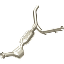 Load image into Gallery viewer, MagnaFlow Direct Fit Catalytic Converter 97-98 Ford F-150 4.6L
