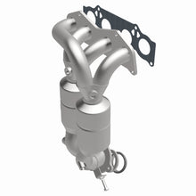 Load image into Gallery viewer, MagnaFlow Direct Fit Catalytic Converter 01-03 Toyota RAV4 2.0L
