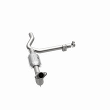 Load image into Gallery viewer, MagnaFlow Direct Fit Catalytic Converter 99-00 Ford F-150 4.2L 50S