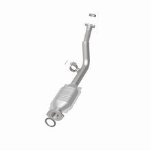 Load image into Gallery viewer, MagnaFlow Direct Fit Catalytic Converter 96-00 Toyota 4 Runner 2.7
