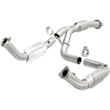 Load image into Gallery viewer, MagnaFlow Direct Fit Catalytic Converter 11-13 Chev Silverado 2500 HD/3500 HD 6.0L