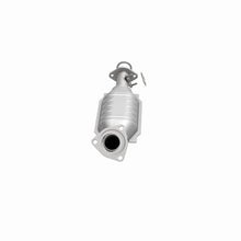 Load image into Gallery viewer, MagnaFlow Direct Fit Catalytic Converter 00-8/04 Toyota Tundra 4.7L P/S Front