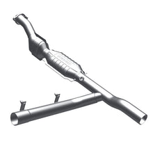 Load image into Gallery viewer, MagnaFlow Direct Fit Catalytic Converter 97-98 Ford Trucks 4.6L