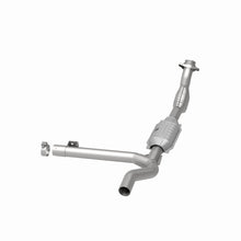 Load image into Gallery viewer, MagnaFlow Direct Fit Catalytic Converter 99-00 Ford F-150 4.2L 50S