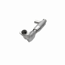 Load image into Gallery viewer, MagnaFlow Direct Fit Catalytic Converter 01-04 Ford F-150 Pickup 5.4L 4WD 4R100 Trans D/S (49 State)