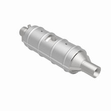 Load image into Gallery viewer, MagnaFlow Ford E-350 Econoline/ 99 -19 F-250/F-350/F-450 SD Direct Fit Catalytic Converter