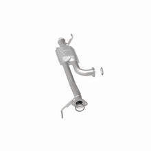Load image into Gallery viewer, MagnaFlow Direct Fit Catalytic Converter 00-04 Tundra 4.7L Rear OEM
