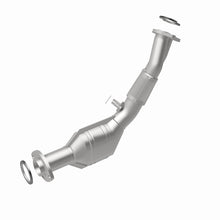 Load image into Gallery viewer, MagnaFlow Direct Fit Catalytic Converter 01-04 Tacoma 2.7L front 49S
