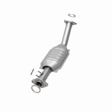 Load image into Gallery viewer, MagnaFlow Direct Fit Catalytic Converter 00-8/04 Toyota Tundra 4.7L P/S Front