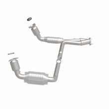 Load image into Gallery viewer, MagnaFlow Direct Fit Catalytic Converter 99-00 Chevy Pickups 4.3L