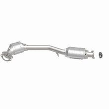 Load image into Gallery viewer, MagnaFlow Direct Fit Catalytic Converter 99-04 Subaru Forester 2.5L