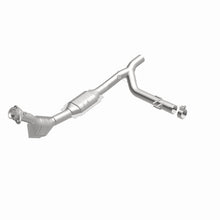 Load image into Gallery viewer, MagnaFlow Direct Fit Catalytic Converter 99 F-150 5.4L V8 P/S 2WD