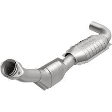Load image into Gallery viewer, MagnaFlow Direct Fit Catalytic Converter 01 Ford Trucks 4.6L