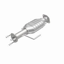 Load image into Gallery viewer, MagnaFlow Direct Fit Catalytic Converter 00-04 Jeep Wrangler Rear