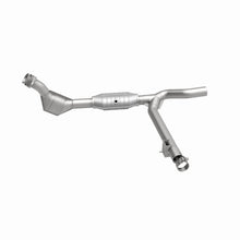 Load image into Gallery viewer, MagnaFlow Direct Fit Catalytic Converter 99-00 Ford F-150 4.2L 50S