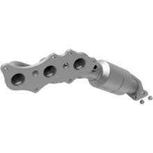 Load image into Gallery viewer, MagnaFlow Direct Fit Catalytic Converter 10-12 Toyota FJ/4Runner 4.0L