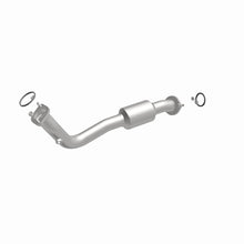 Load image into Gallery viewer, MagnaFlow Direct Fit Catalytic Converter 13-15 RAV4 2.5 Underbody