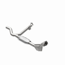 Load image into Gallery viewer, MagnaFlow Direct Fit Catalytic Converter 99-00 Ford F-150 4.2L 50S