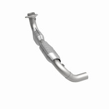 Load image into Gallery viewer, MagnaFlow Direct Fit Catalytic Converter 01-04 Ford F-150 Pickup 5.4L 4WD 4R100 Trans D/S (49 State)