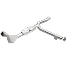 Load image into Gallery viewer, MagnaFlow Direct Fit Catalytic Converter 99-00 Ford F-150 4.2L 50S