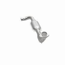 Load image into Gallery viewer, MagnaFlow Direct Fit Catalytic Converter 01-02 Exped/F-150 5.4L D/S