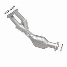 Load image into Gallery viewer, MagnaFlow Direct Fit Catalytic Converter 01-04 Tacoma 2.7L front 49S