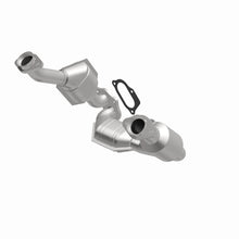 Load image into Gallery viewer, MagnaFlow Direct Fit Catalytic Converter 03 Ranger/BSer 3.0 frnt 50S