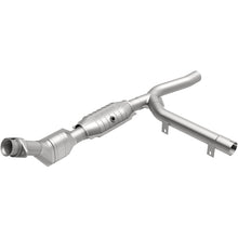Load image into Gallery viewer, MagnaFlow Direct Fit Catalytic Converter 01 Ford F-150 4.2L