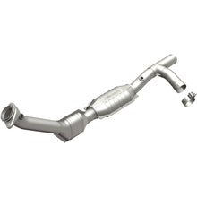 Load image into Gallery viewer, MagnaFlow Direct Fit Catalytic Converter 99-00 Ford Trucks 5.4L