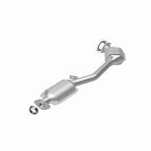 Load image into Gallery viewer, MagnaFlow Direct Fit Catalytic Converter 99-04 Subaru Forester 2.5L