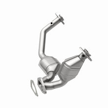 Load image into Gallery viewer, MagnaFlow Direct Fit Catalytic Converter98-00 Ranger 3.0/4.0L Fron