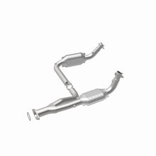Load image into Gallery viewer, MagnaFlow DF Cat Conv 07-09 Chevrolet/GMC Silverado/Sierra 2500 HD 6.0L Y-Pipe Assy excludes Classic