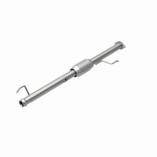 Load image into Gallery viewer, MagnaFlow Direct Fit Catalytic Converter 00-04 Tundra 3.4L rear OEM