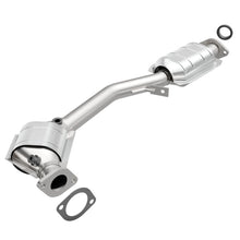Load image into Gallery viewer, MagnaFlow Direct Fit Catalytic Converter 99-04 Subaru Forester 2.5L