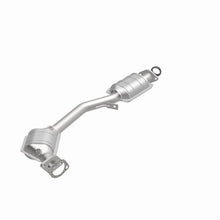 Load image into Gallery viewer, MagnaFlow Direct Fit Catalytic Converter 99-04 Subaru Forester 2.5L
