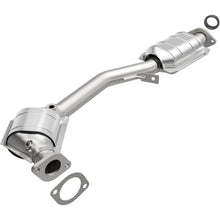 Load image into Gallery viewer, MagnaFlow Direct Fit Catalytic Converter 99-04 Subaru Forester 2.5L