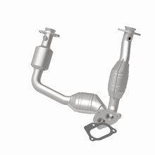 Load image into Gallery viewer, MagnaFlow Direct Fit Catalytic Converter 03 Ranger/BSer 3.0 frnt 50S