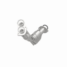 Load image into Gallery viewer, MagnaFlow Direct Fit Catalytic Converter 01-04 Tacoma 2.7L front 49S