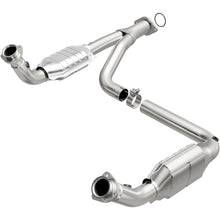 Load image into Gallery viewer, MagnaFlow DF Cat Conv 07-09 Chevrolet/GMC Silverado/Sierra 2500 HD 6.0L Y-Pipe Assy excludes Classic