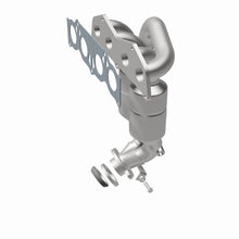 Load image into Gallery viewer, MagnaFlow Direct Fit Catalytic Converter 01-03 Toyota RAV4 2.0L