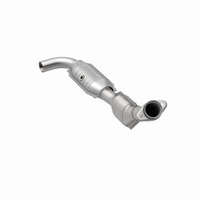 Load image into Gallery viewer, MagnaFlow Direct Fit Catalytic Converter 01-04 Ford F-150 4.2L 2wd