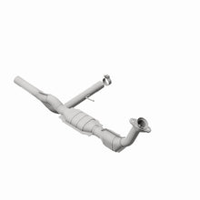 Load image into Gallery viewer, MagnaFlow DF Catalytic Conv 04-06 Ford F-150 Pickup 5.4L 4WD (Exc Heritage Edition) P/S (49 State)