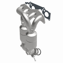Load image into Gallery viewer, MagnaFlow Direct Fit Catalytic Converter 01-03 Toyota RAV4 2.0L