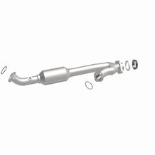 Load image into Gallery viewer, MagnaFlow Direct Fit Catalytic Converter 05-07 4-Run/FJ Passenger Side Rear