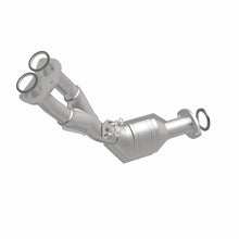 Load image into Gallery viewer, MagnaFlow Direct Fit Catalytic Converter 01-04 Toyota Tacoma Front 2.7L