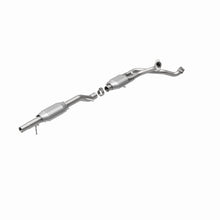 Load image into Gallery viewer, MagnaFlow DF Cat Conv 87-93 Ford Bronco 4.9L/87-95 F-150/F-250 (Non SD)/F-350 (Non SD) PU 4.9L (CA)