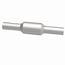Load image into Gallery viewer, MagnaFlow Direct Fit Catalytic Converter California Grade 92-94 GM Blazer/Suburban 5.7L