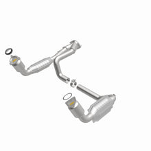 Load image into Gallery viewer, MagnaFlow Direct Fit Catalytic Converter 99-00 Chevy Pickups 4.3L