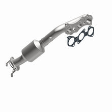 Load image into Gallery viewer, MagnaFlow Direct Fit Catalytic Converter 05-11 Toyota Tacoma 4.0L