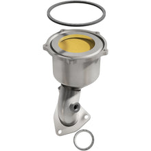 Load image into Gallery viewer, MagnaFlow Direct Fit Catalytic Converter 96-98 RAV4 2.0L front 49S